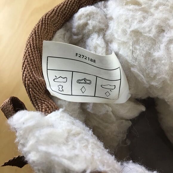 UGG tan suede leather Koolaburra black flat boots sherpa size 4 - Picture 10 of 16